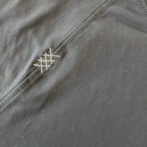 RHONE REIGN SHORT SLEEVE Dark Gray MEN’s size Medium Athletic Shirt‎ Workout Gym - Picture 3 of 7